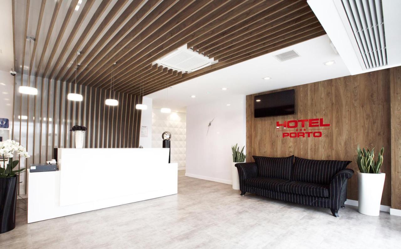 Hotel Porto Radomsko Exteriör bild