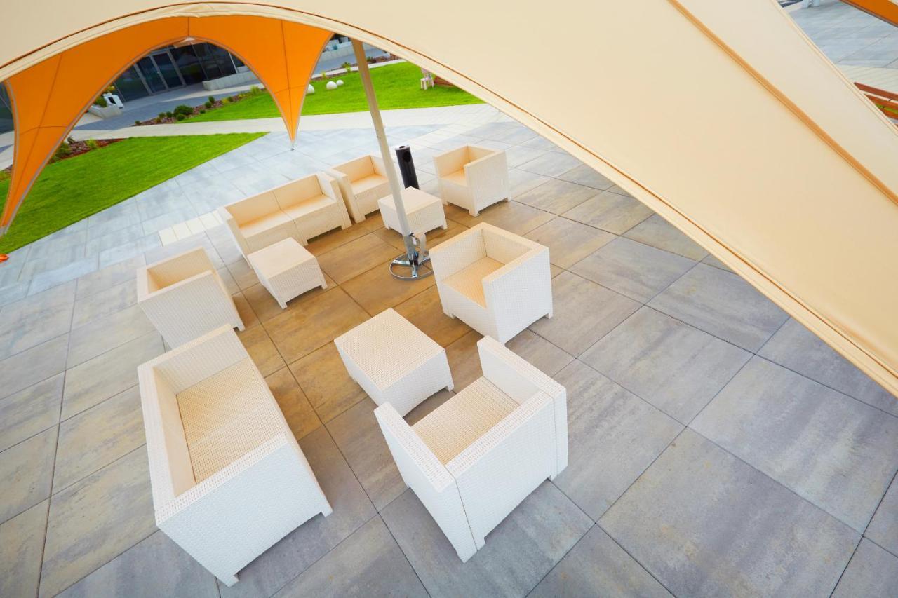 Hotel Porto Radomsko Exteriör bild