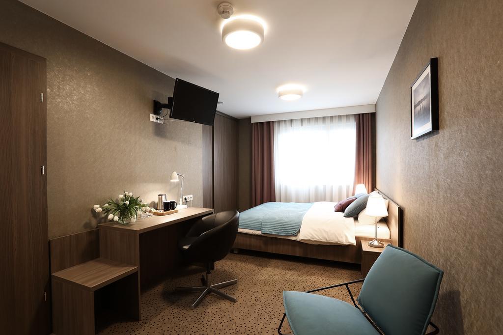 Hotel Porto Radomsko Exteriör bild
