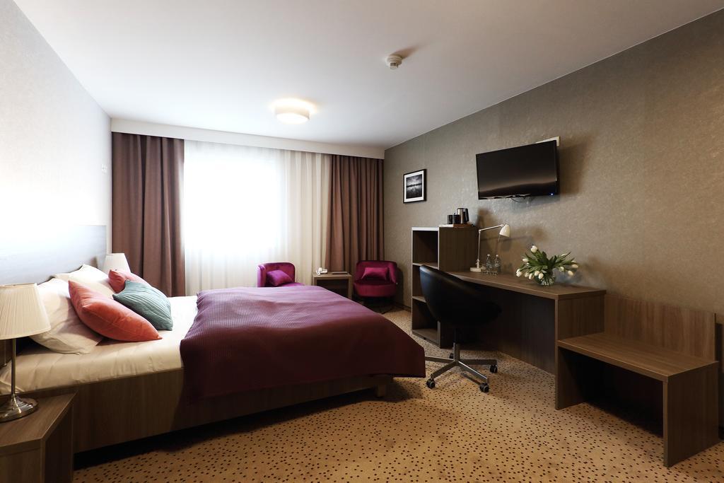 Hotel Porto Radomsko Exteriör bild