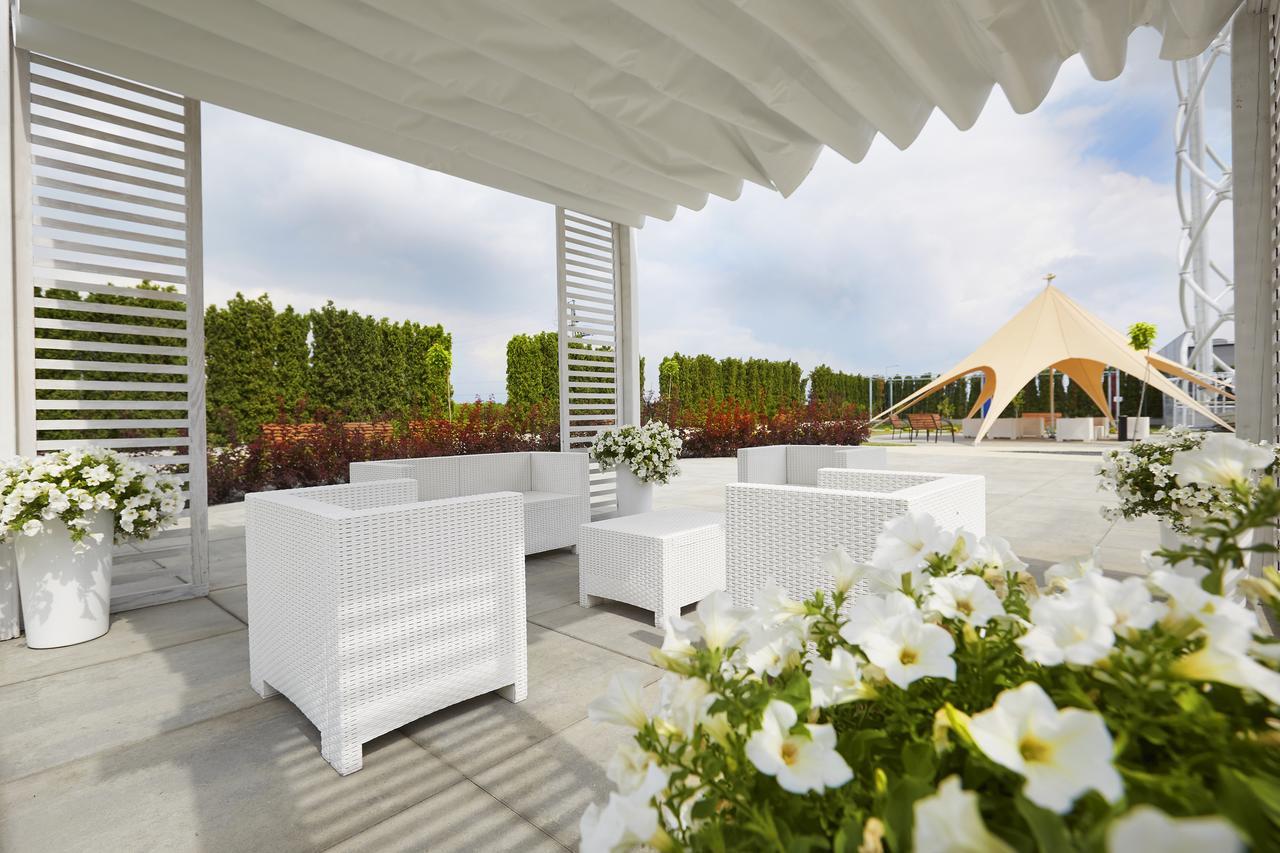 Hotel Porto Radomsko Exteriör bild